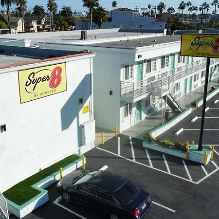 Super 8 By Wyndham Oceanside Downtown 호텔 외부 사진